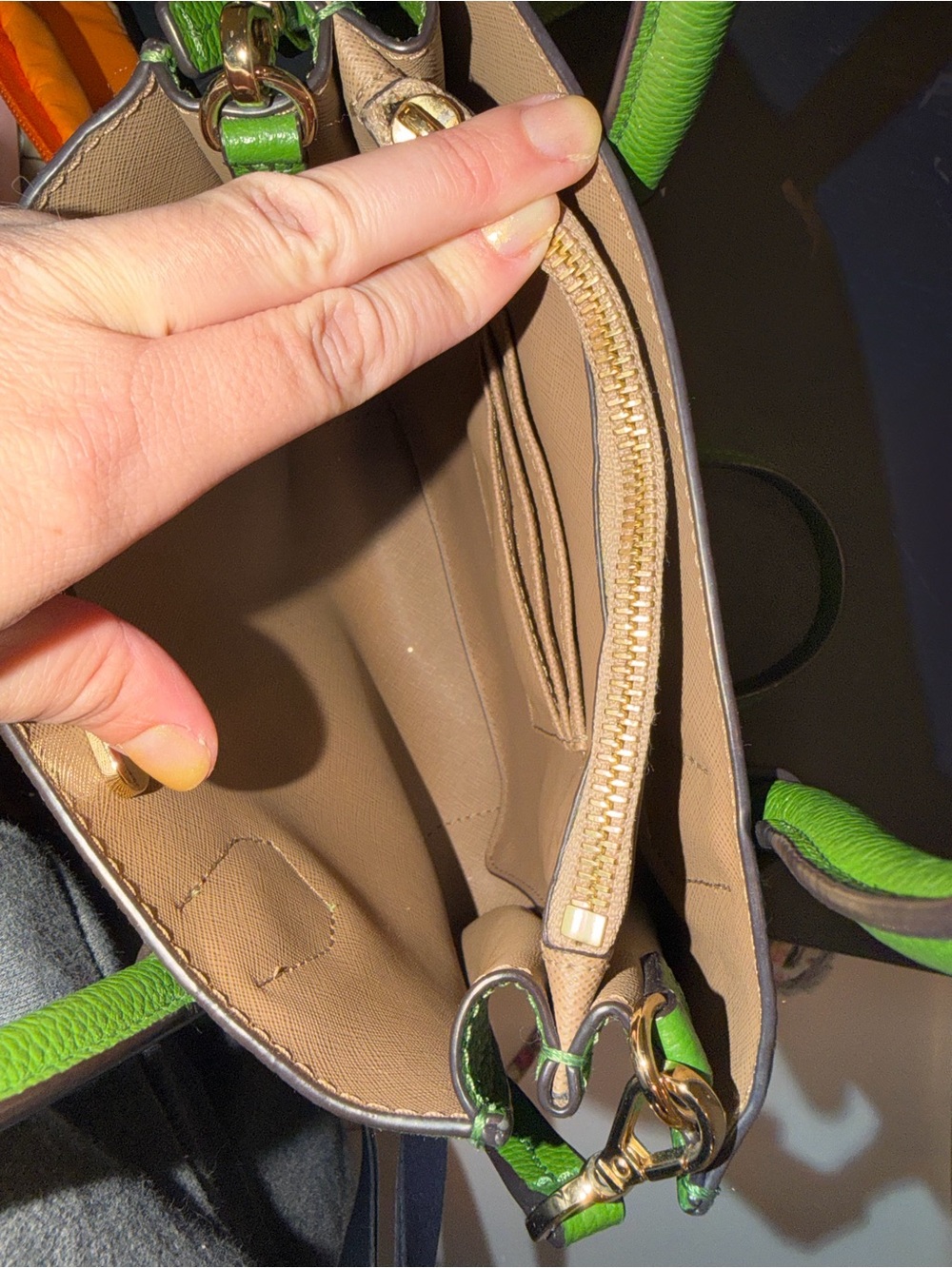 Michael Kors Green Mercer Pebbled Leather Mini Satchel with Crossbody Strap - Picture 4 of 7